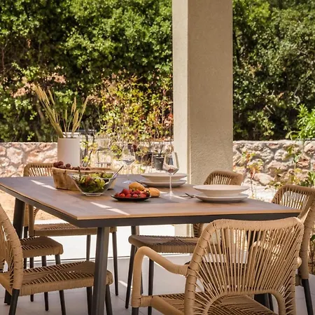 Willa Cleopatra - Ionian Treasure